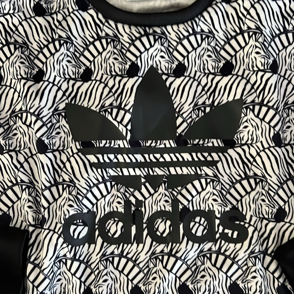 Adidas black and white zebra print sweatshirt 11-12 youth🤍🖤 - Picture 4 of 4